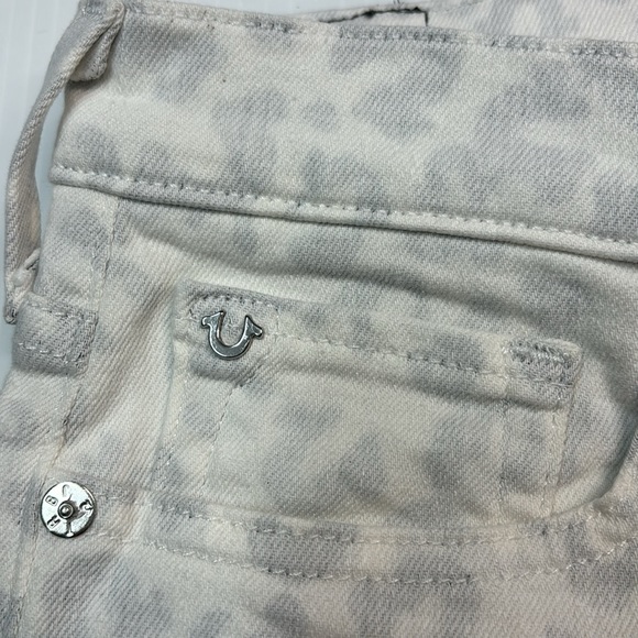 True Religion Women's Liv White Leopard Print Relaxed
Skinny Stretch Jean. Sz 27 - Picture 11 of 15